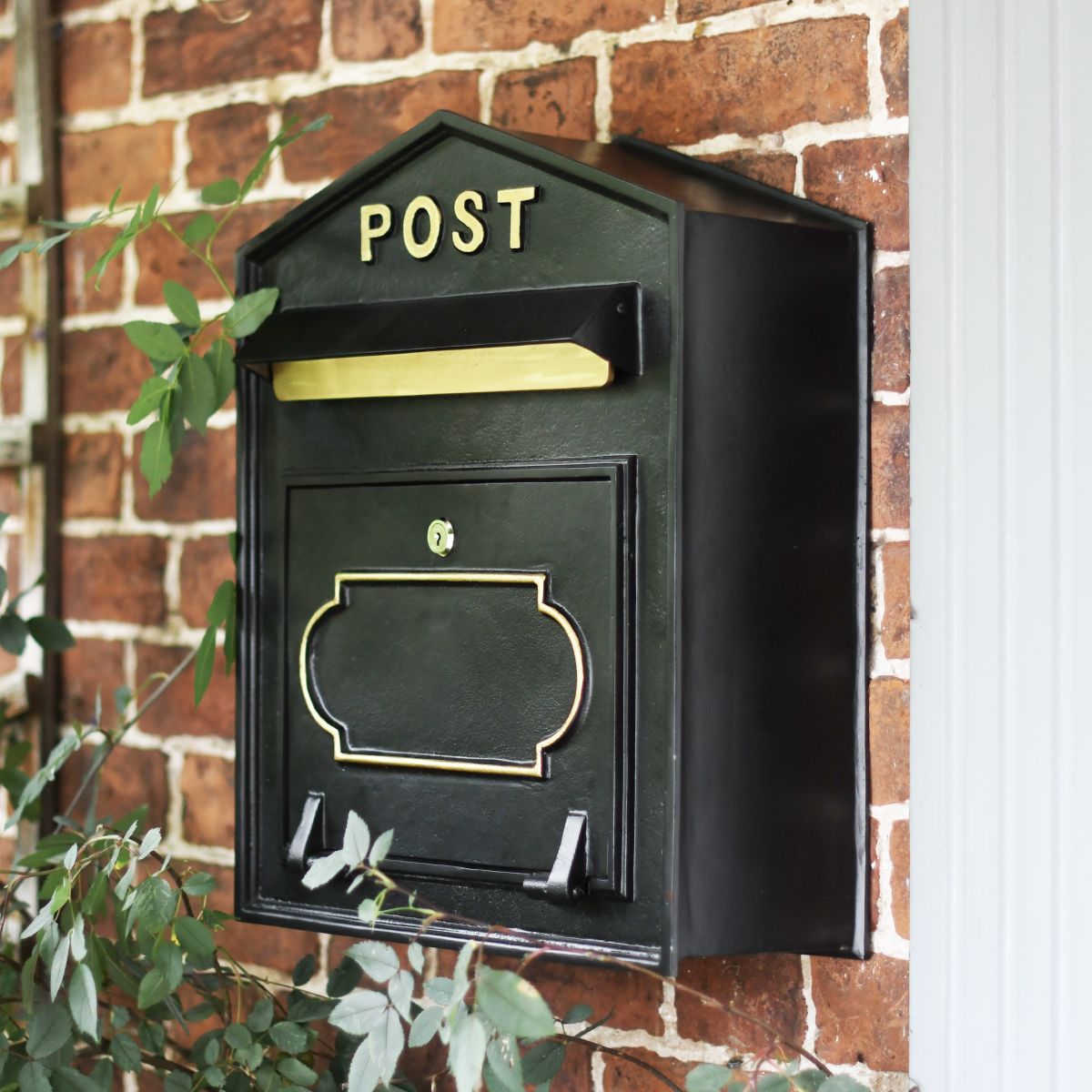 Wall mounted post box 