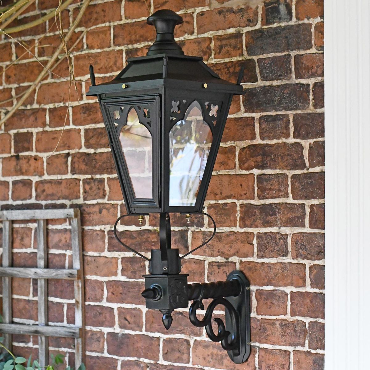 Traditional exterior porch light, Gothic style on royal bracket