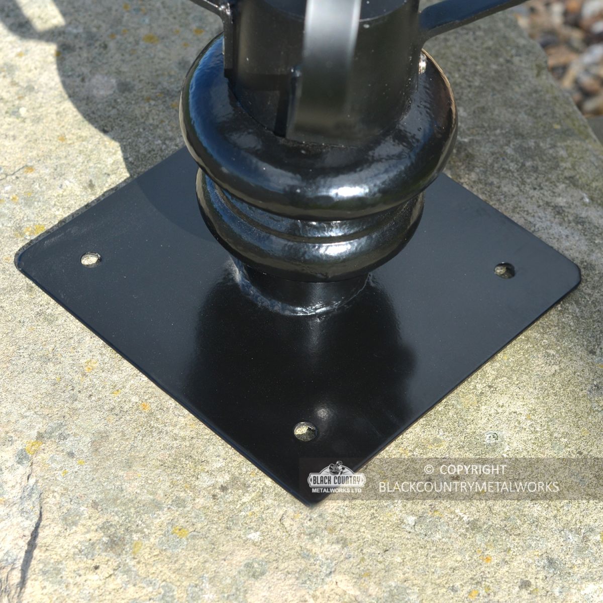 Close-up of the Pillar Light Base