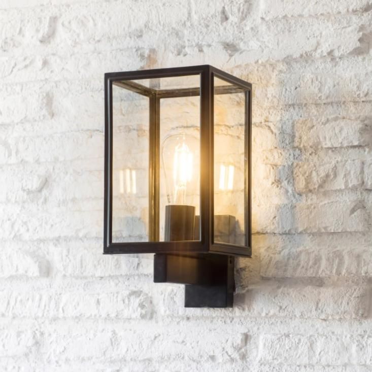 Modern Black Square-Shaped Wall Light in Situ Modern Black Square-Shaped Wall Light in Situ