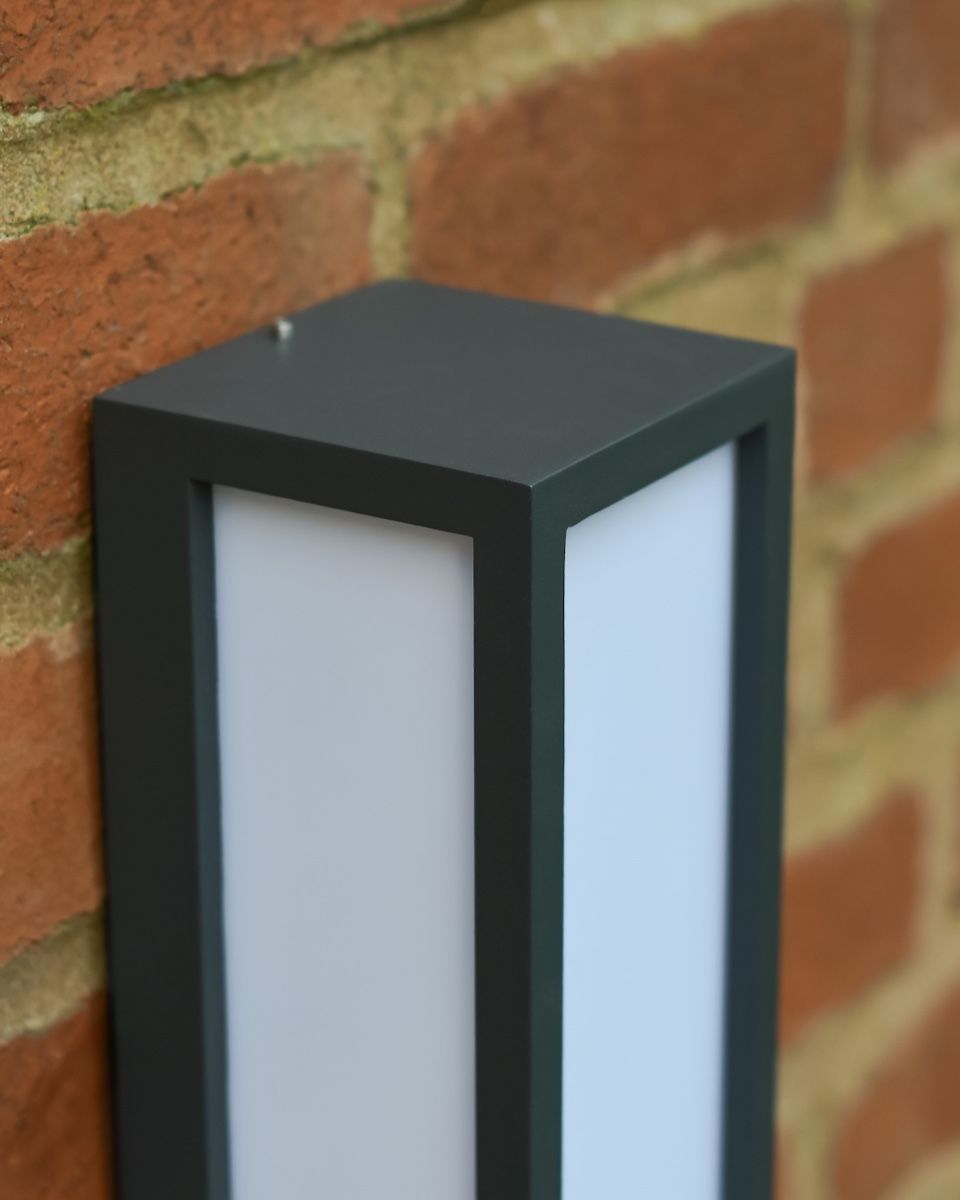 lumina-wall-mounted-box-light high angle of light