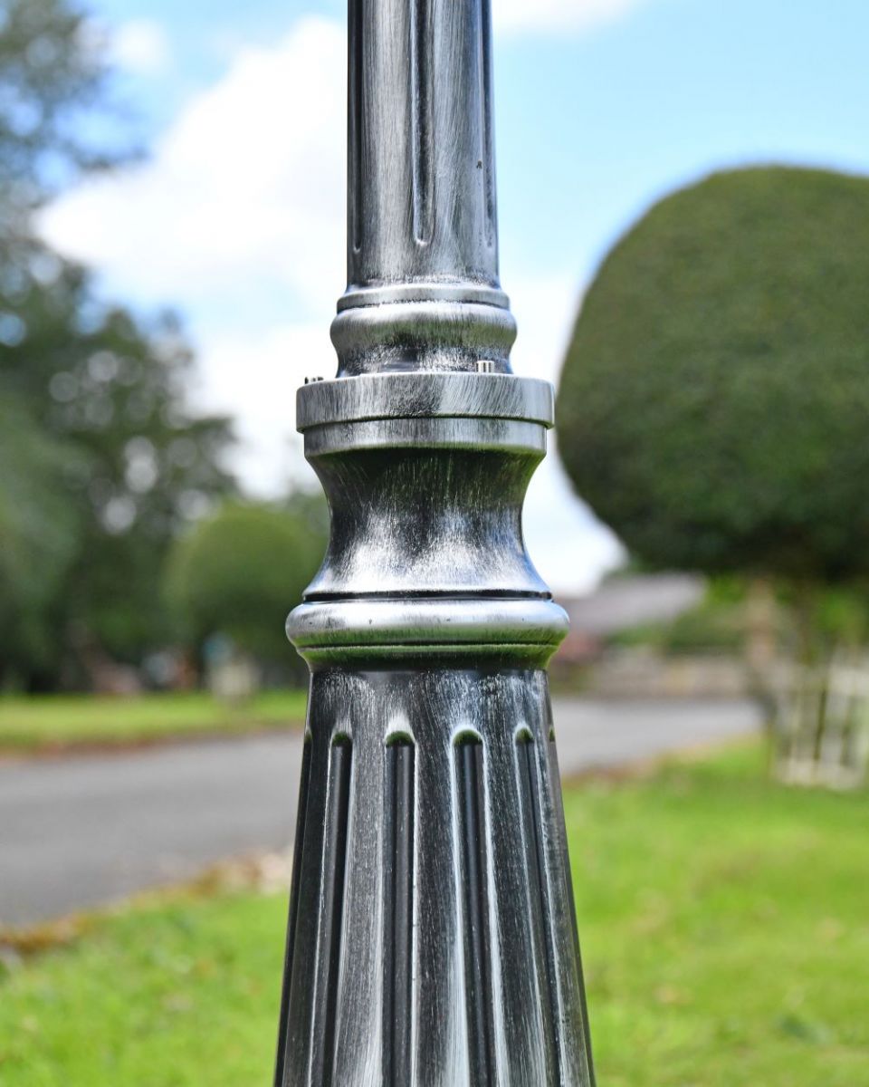 Traditional Design on the Lamp Post