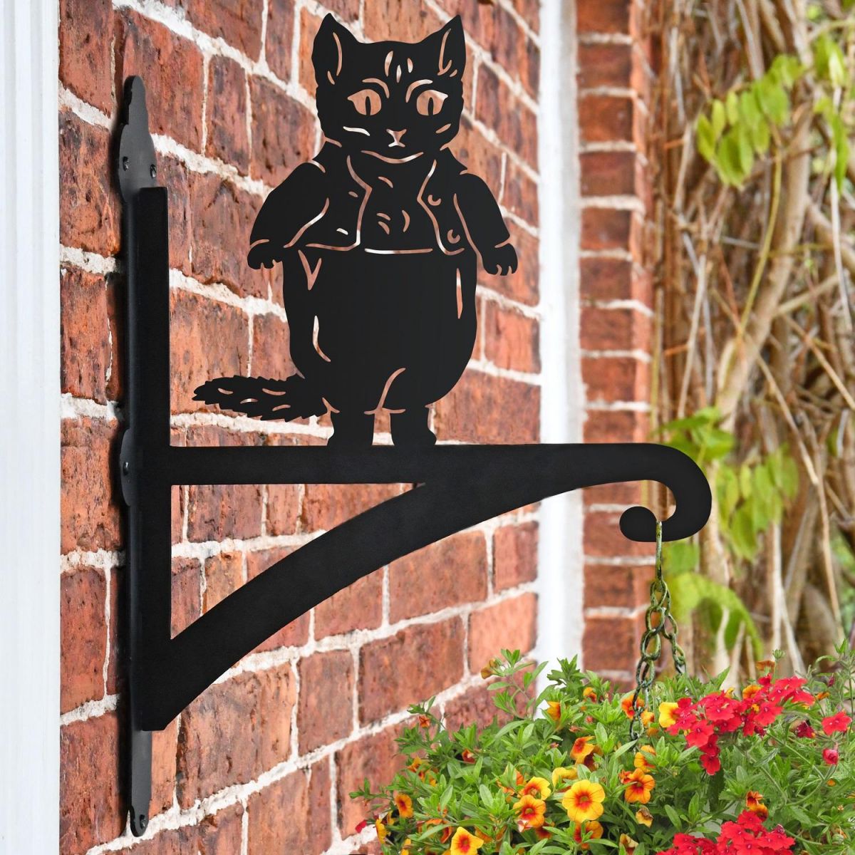 Master Kitten Basket Bracket on Wall 