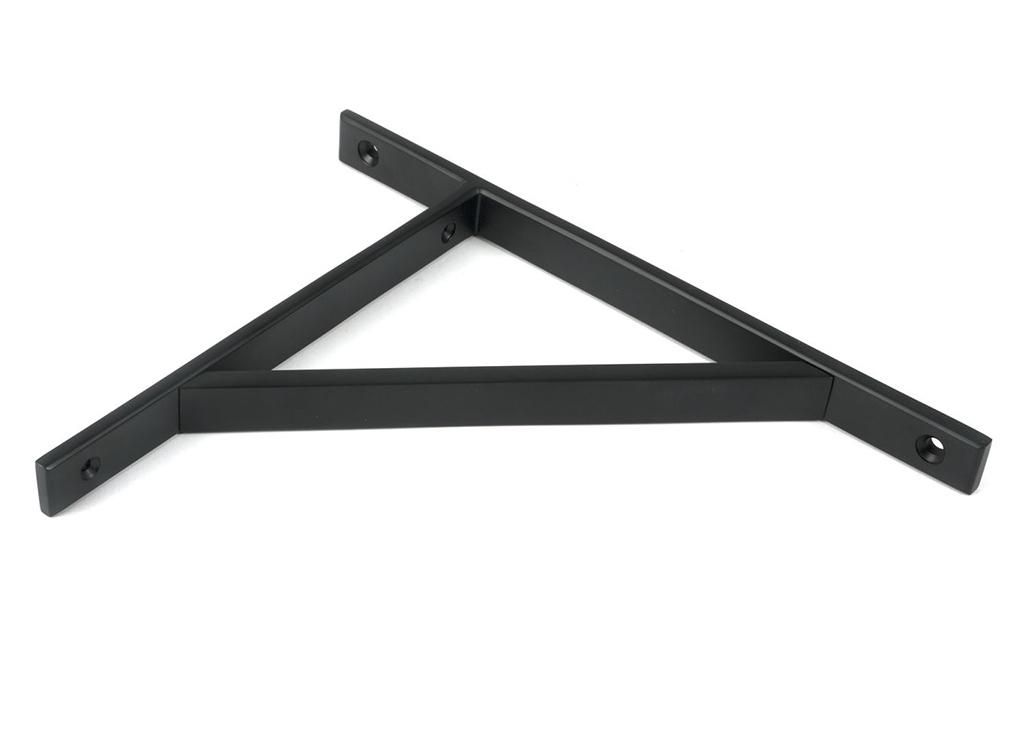 Close-Up of Matte Black "Claremont" Traditional Shelf Bracket - 260mm x 200mm