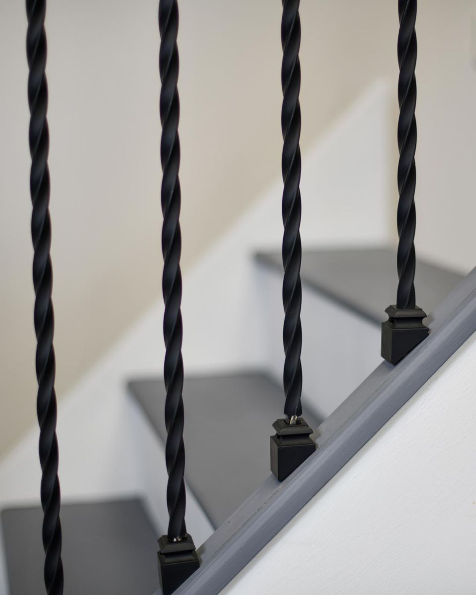 Close-up of the Traditional Matte Black Rope Twist Design