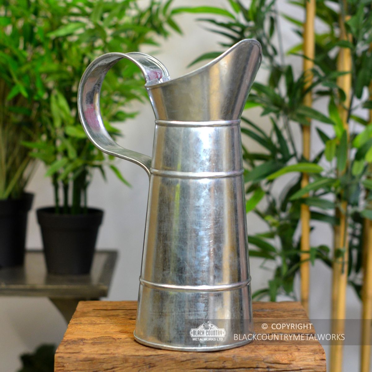 Side view of the Traditional Narrowboat Style Jug