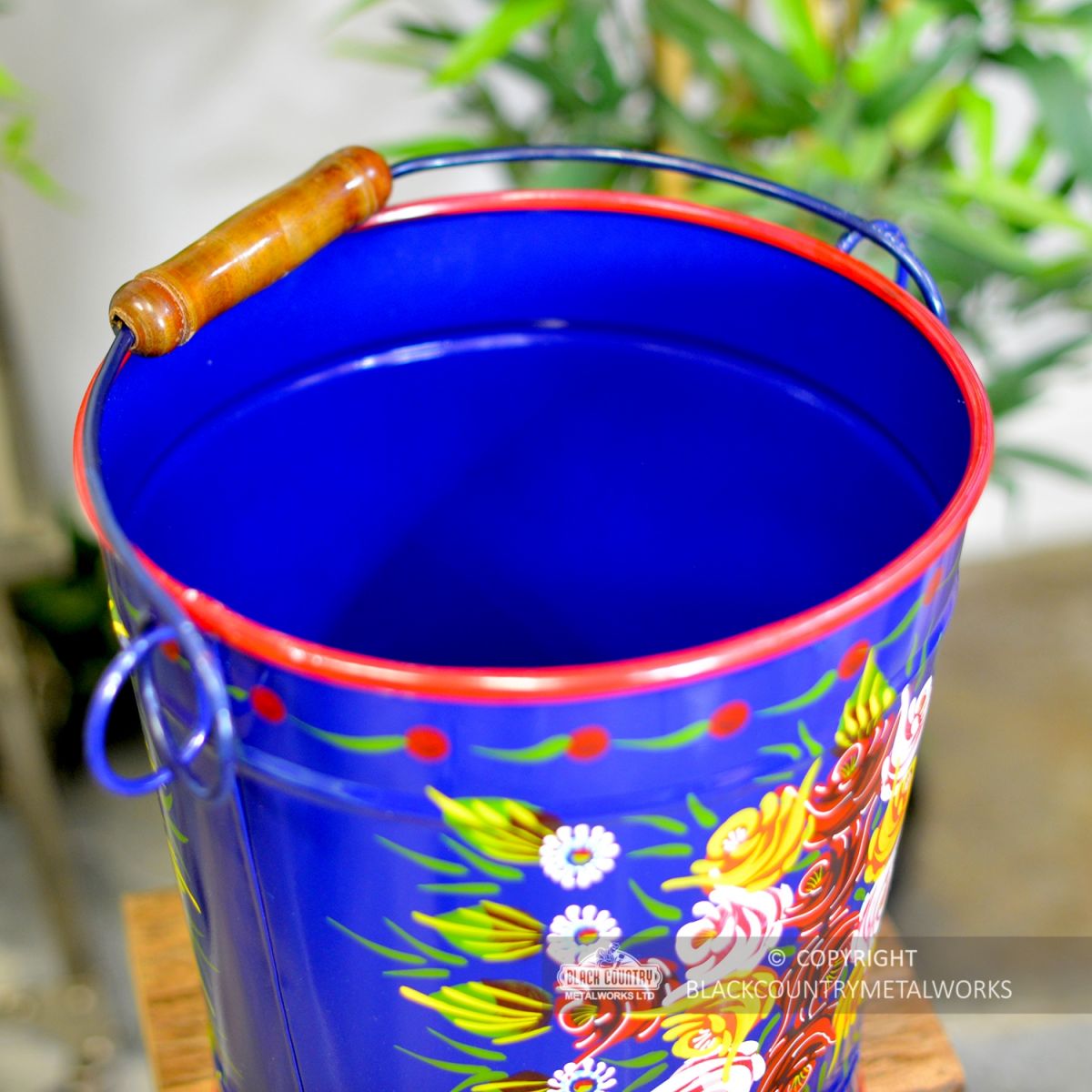 Top View of the XL Bucket