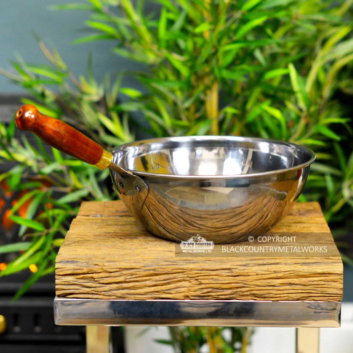 Galvanised Dipper with wooden Handle Galvanised Dipper with wooden Handle