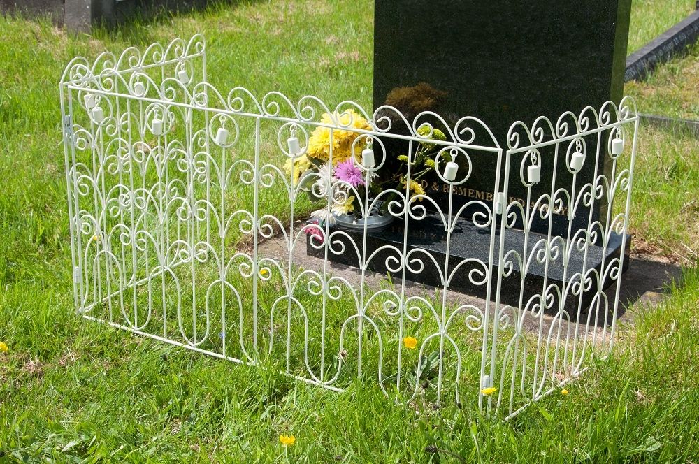 “St Seraphina” Grave Surround