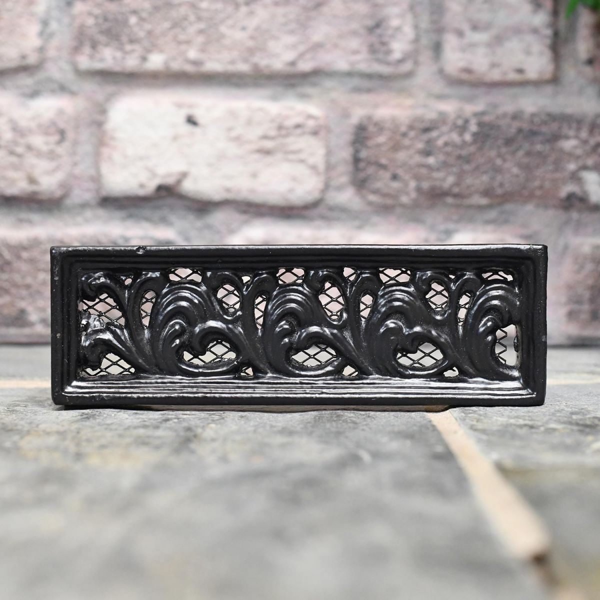 Cast iron air vent 9 x 3 finished in black Cast iron air vent 9 x 3 finished in black