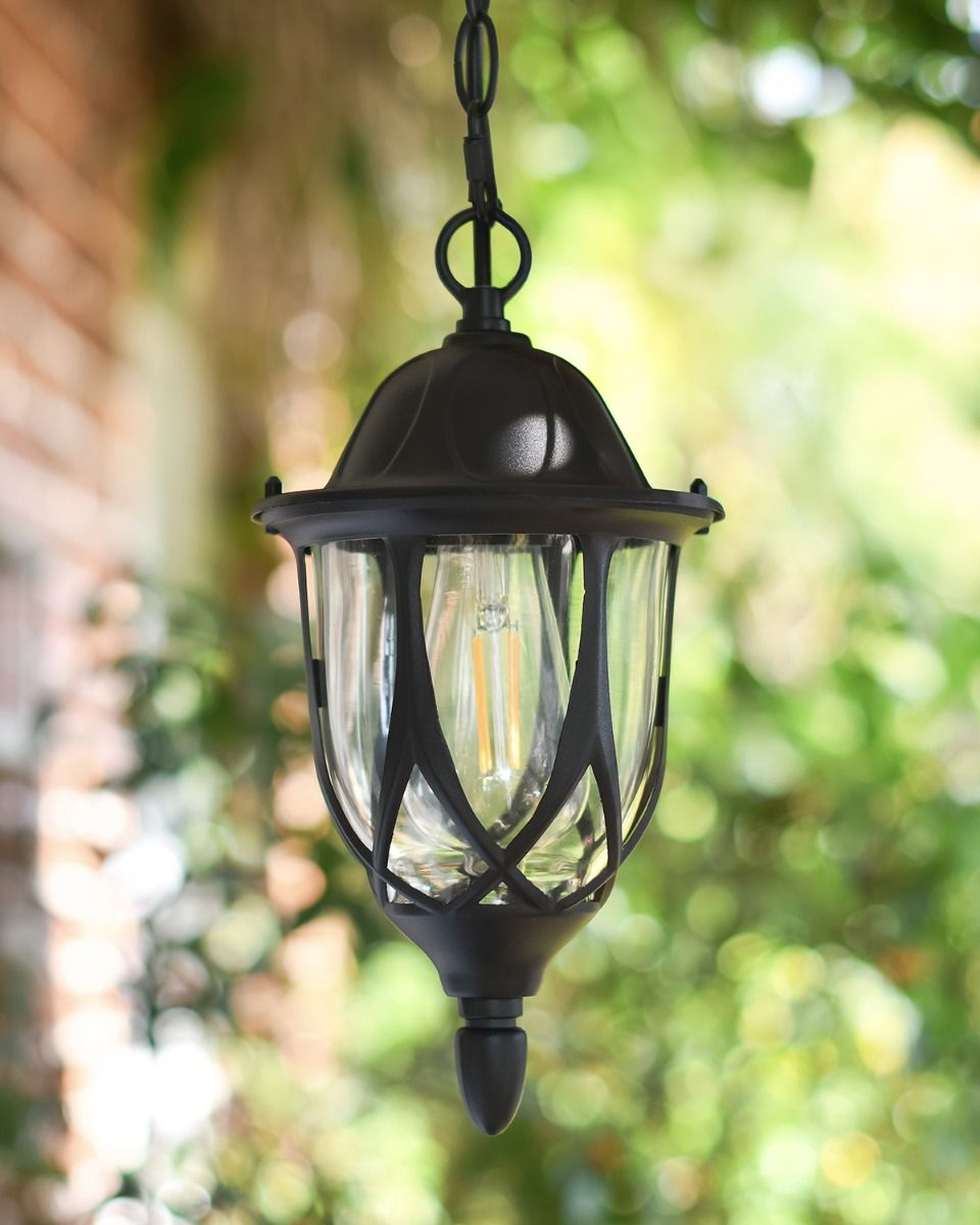 "Middleton" Chain Hanging Light in Situ in a Porch