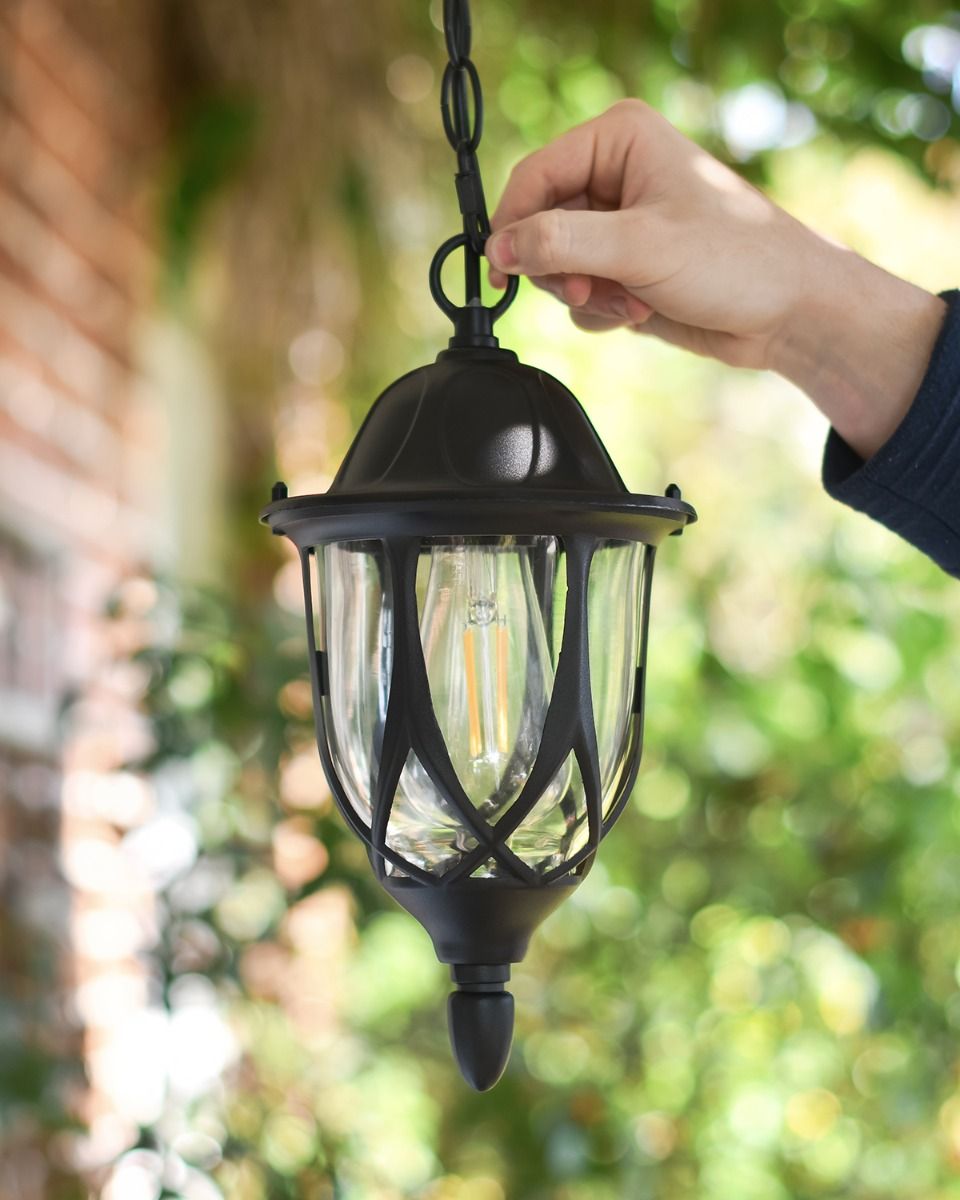 "Middleton" Chain Hanging Porch Light