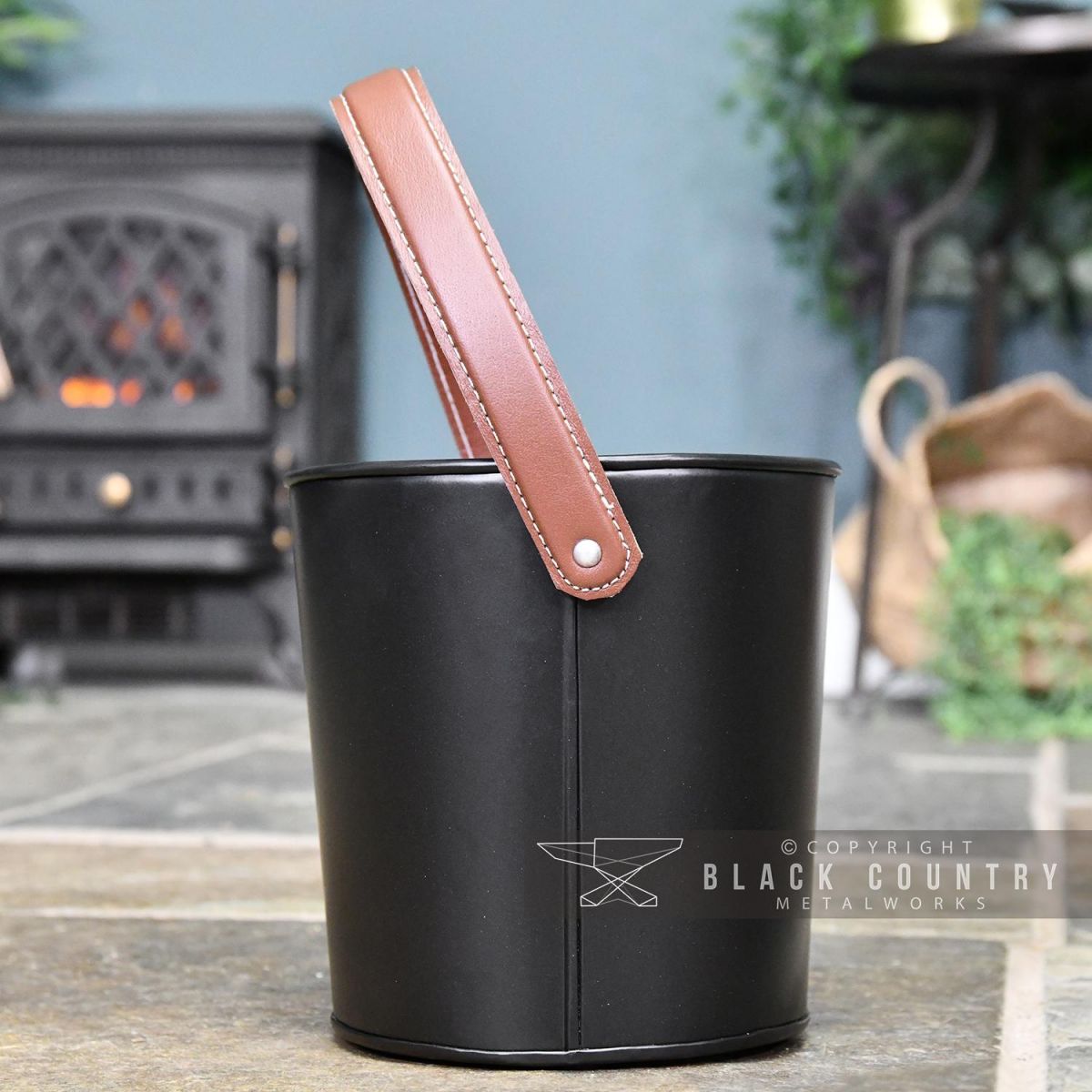 Side View of the Modern Ash Bucket