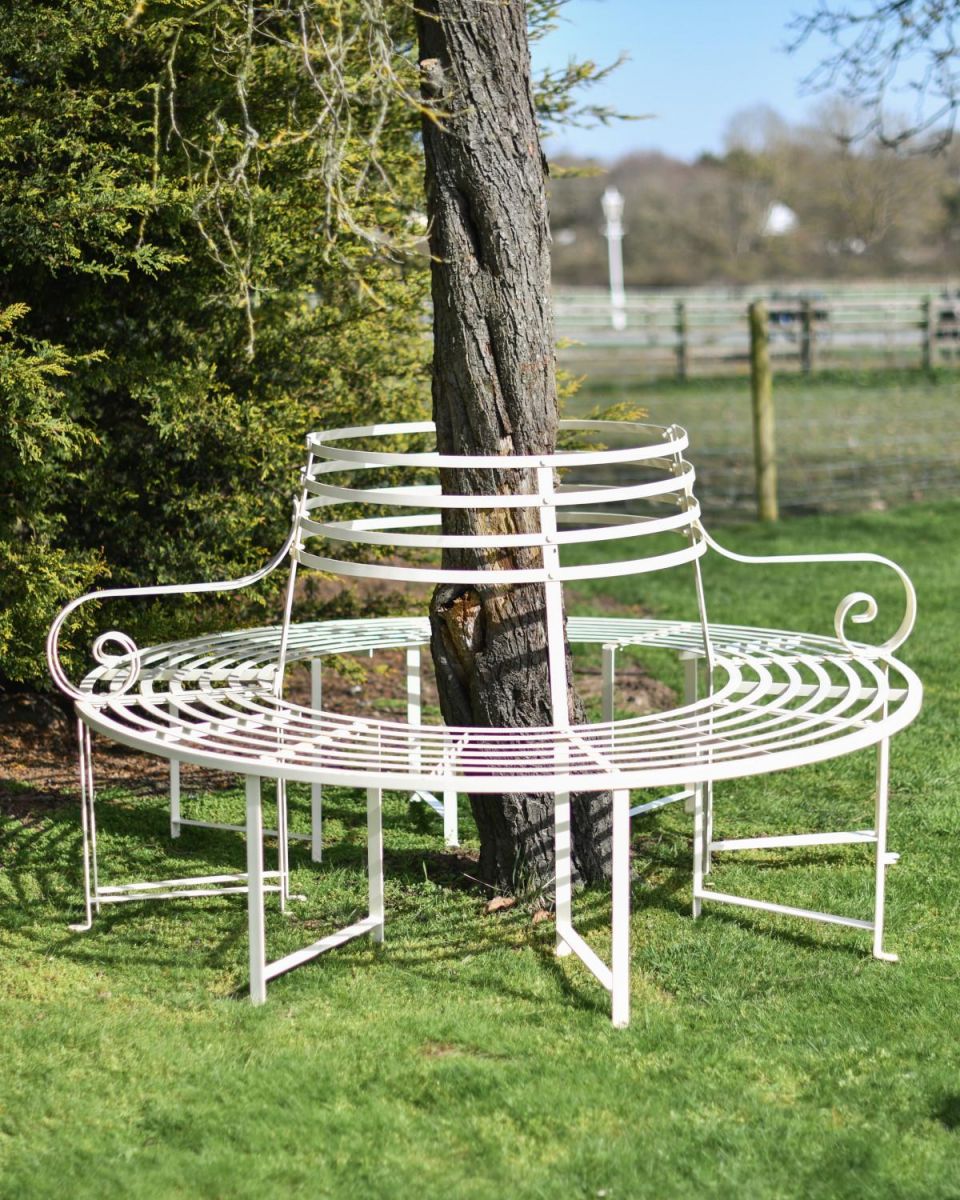 Monmouthshire Cream Wrought Iron Deluxe Tree Seat in Situ
