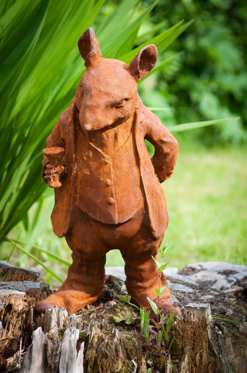 "Jonny Town Mouse" Garden Sculpture