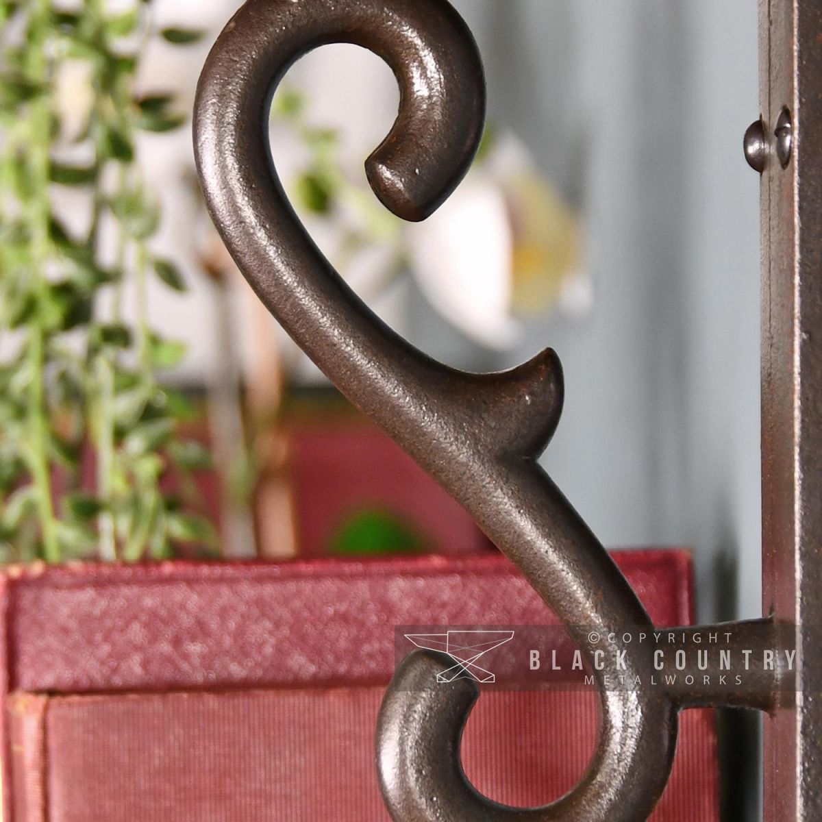 Scroll Design on the Shelf Bracket