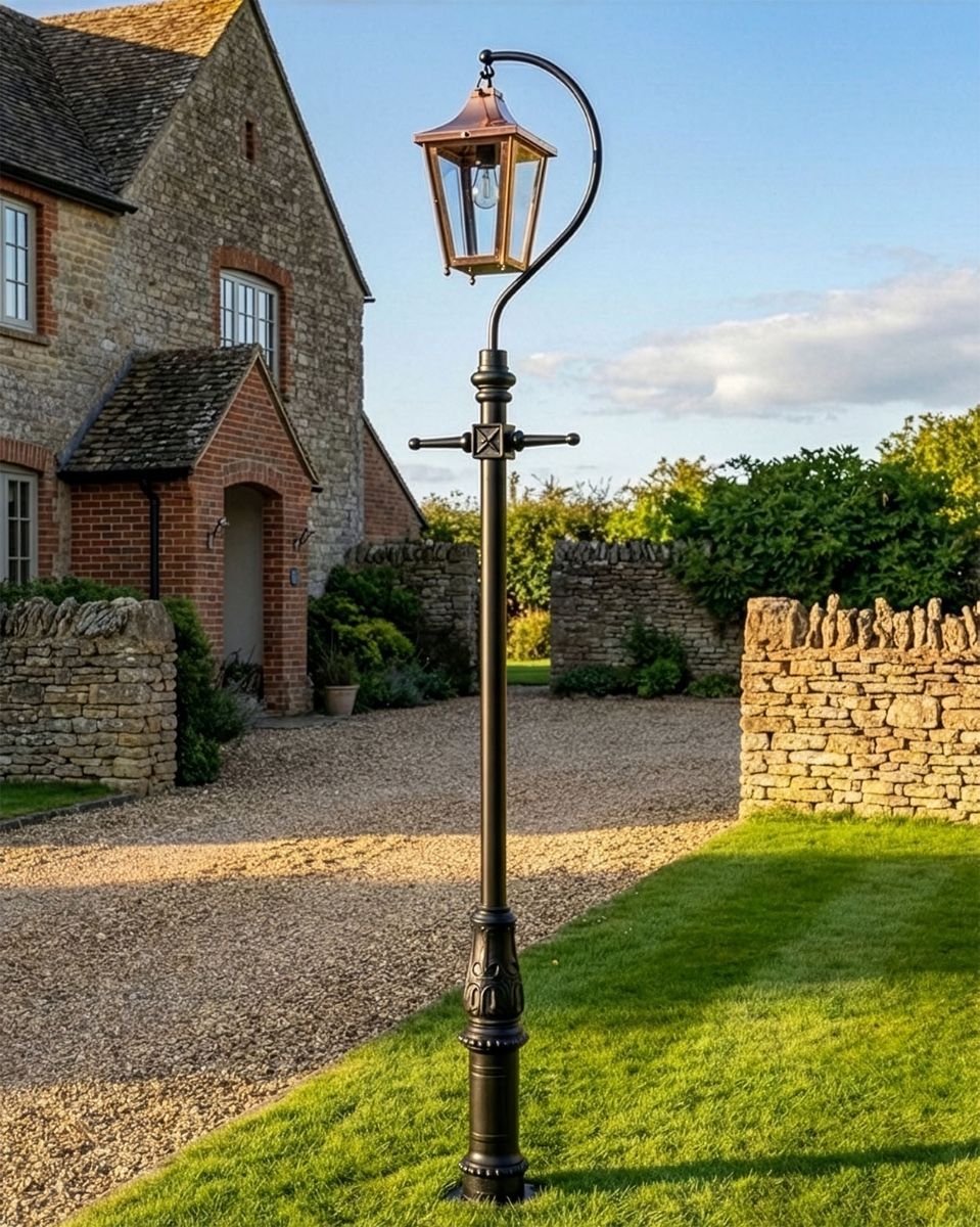 "Lincoln" Copper Swan Neck & Lamp Post 3.8m digital illusration at night