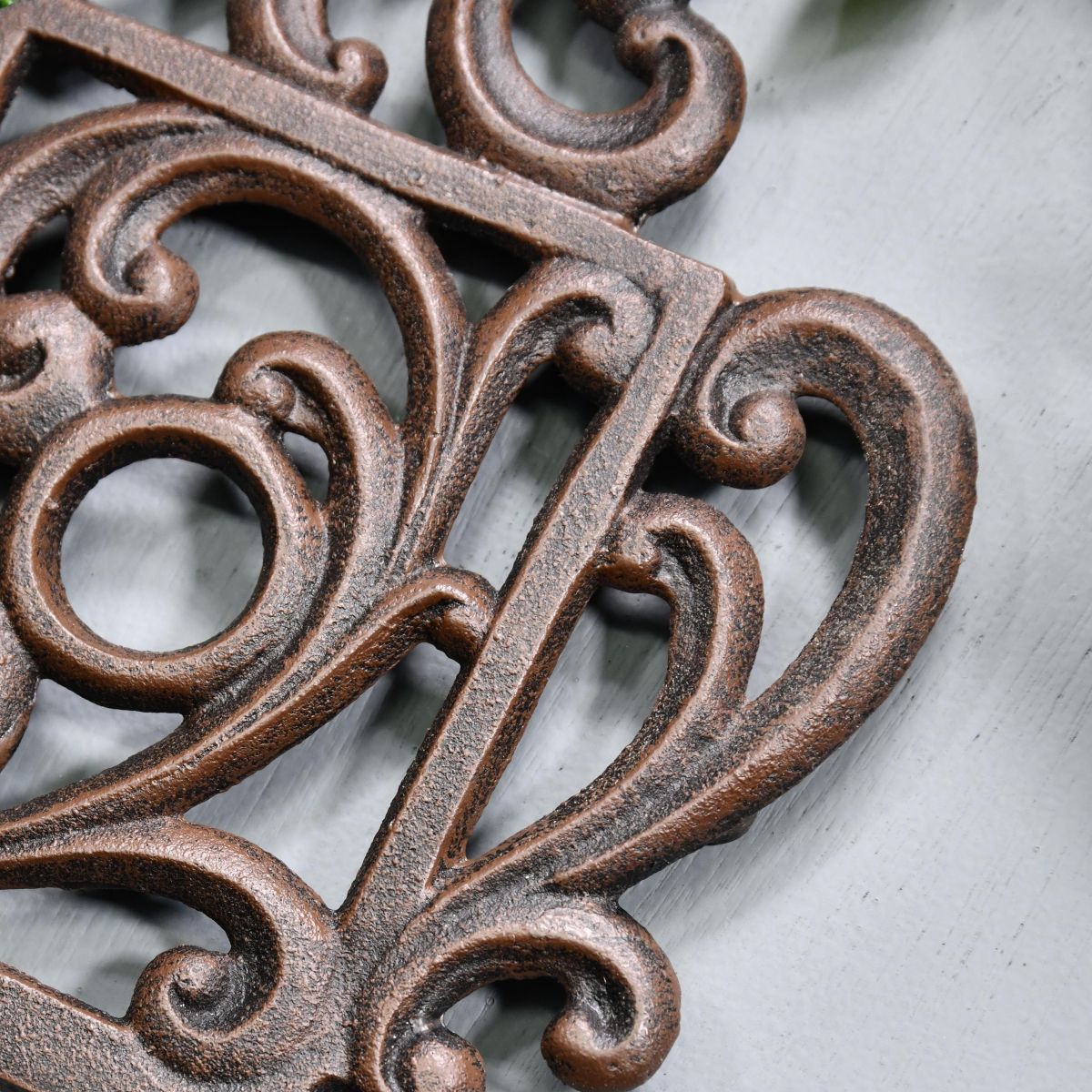 Rustic Kettle Shaped Cast Iron Trivet Scrolled Details Rustic Kettle Shaped Cast Iron Trivet Scrolled Details