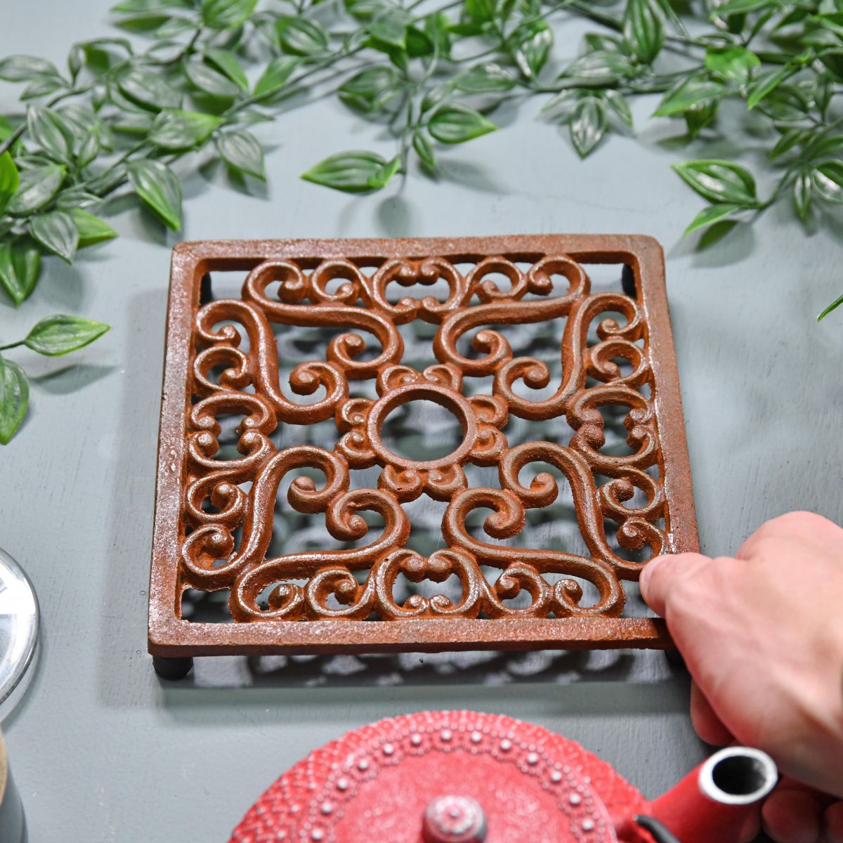 Rustic Cast Iron Square Trivet to Scale