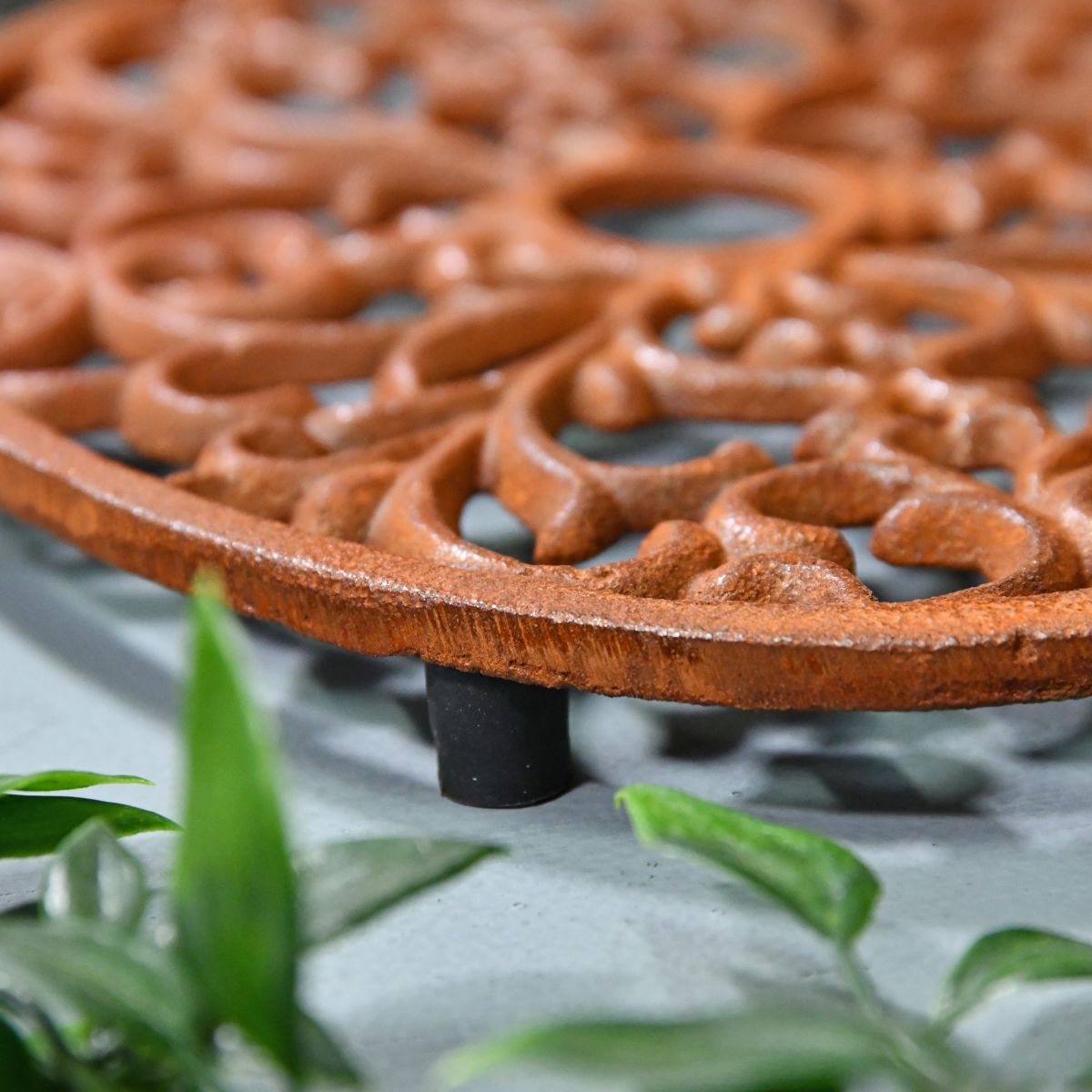 Rustic Cast Iron Oval Trivet Feet