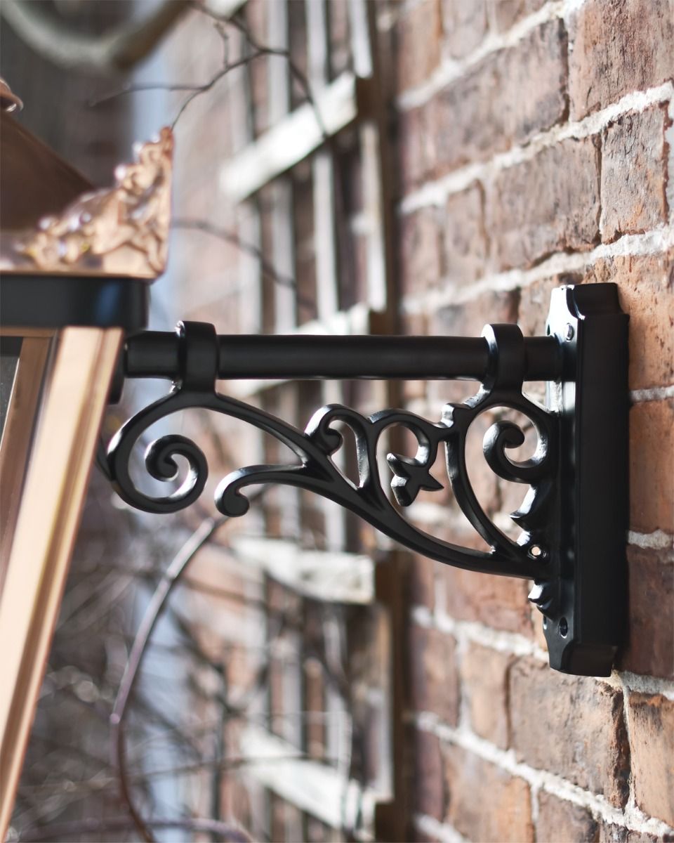 Ornate Bracket Wall Fixing 