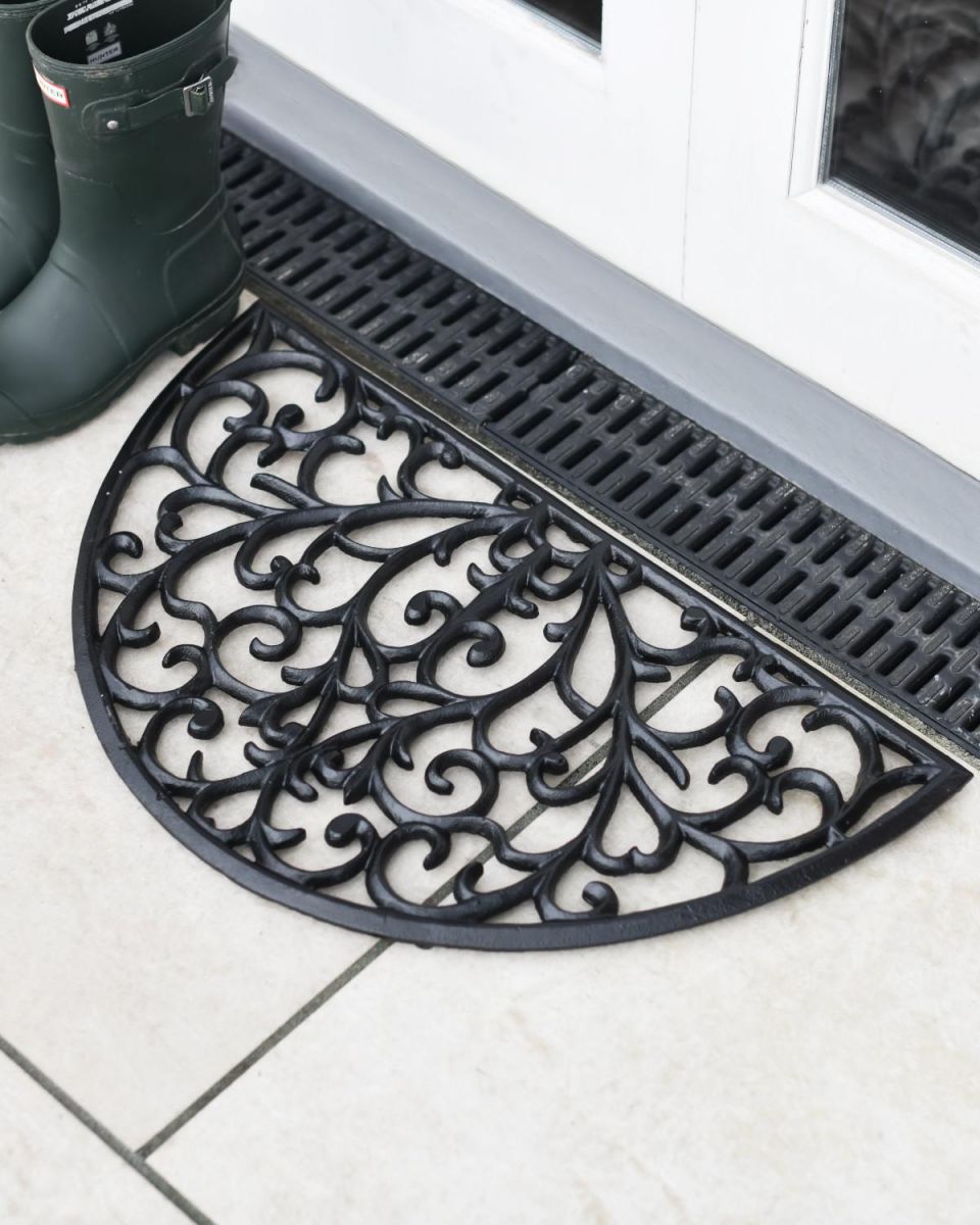 Ornate Cast Iron "Sunrise" Semi Circle Door Mat in Black in Situ Ornate Cast Iron "Sunrise" Semi Circle Door Mat in Black in Situ