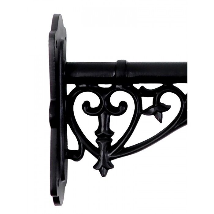 Close-up of the Ornate Scroll Effect