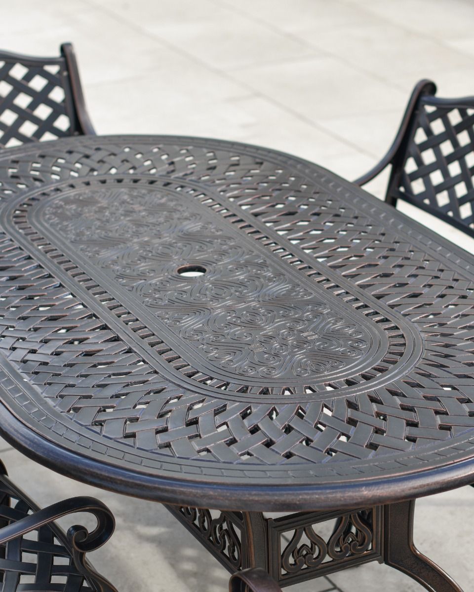 Lattice Pattern and Scrollwork Detailing on the Table Top