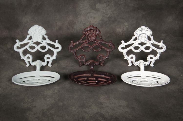 "Lady Darwina" soap dish