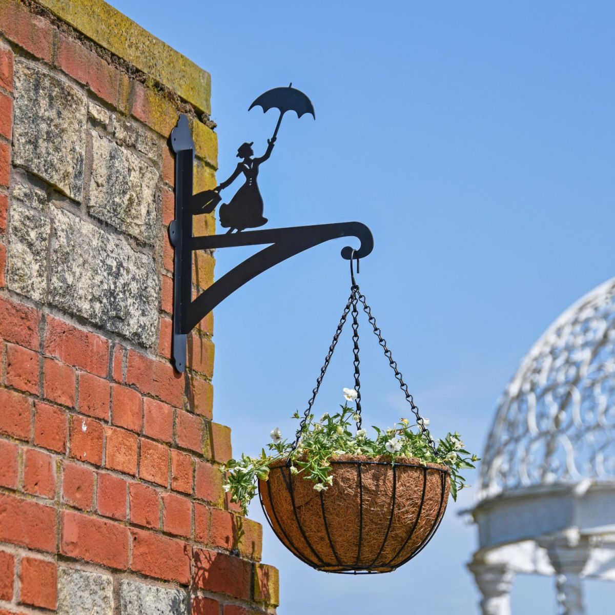 Outdoor Wired Hanging Basket Planter in Situ