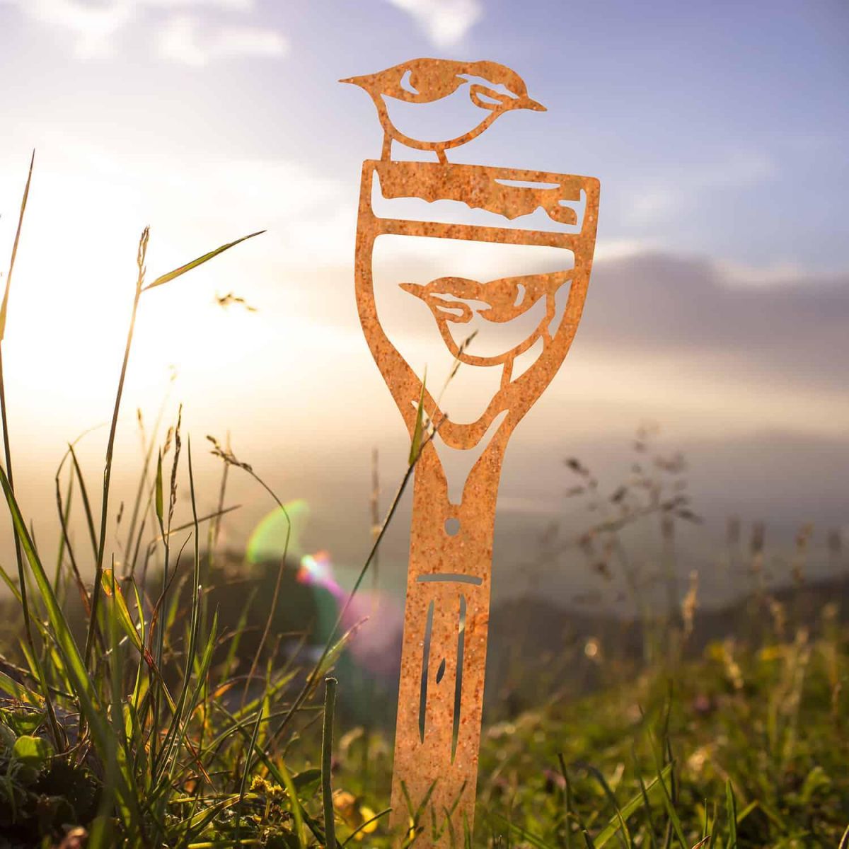 Rustic Sheet Steel Silhouette with Pair of Nuthatches Topper Rustic Sheet Steel Silhouette with Pair of Nuthatches Topper