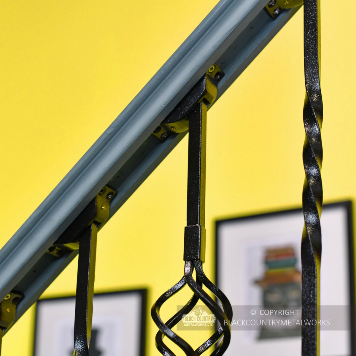 "Cavendish" Set of 4 Alternating Stair Spindles - Pattern 11