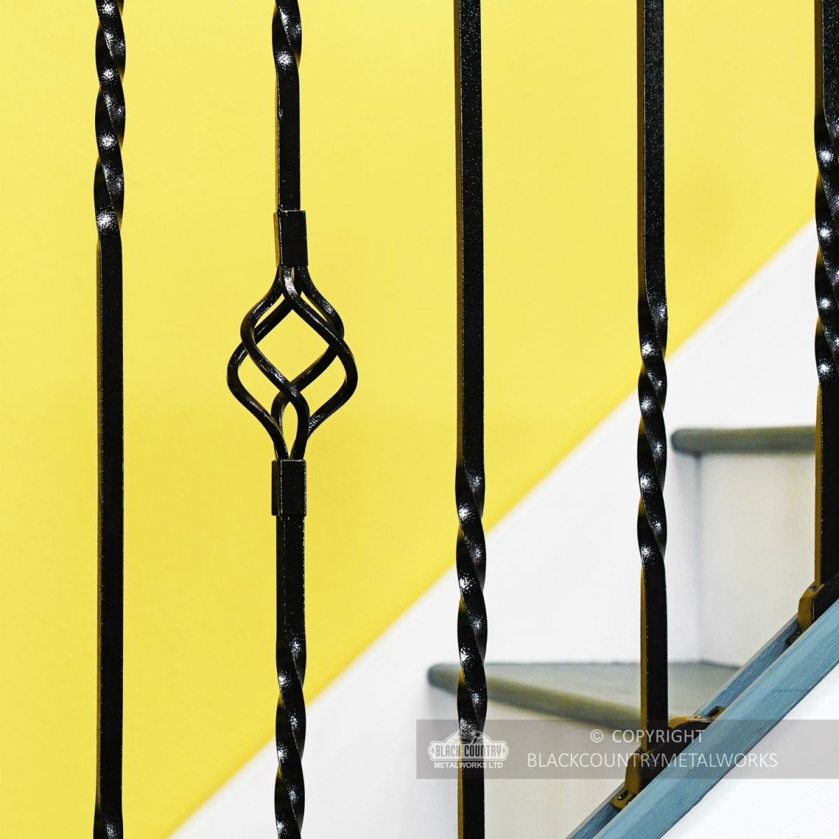 "Cavendish" Set of 3 Alternating Stair Spindles - Pattern 1