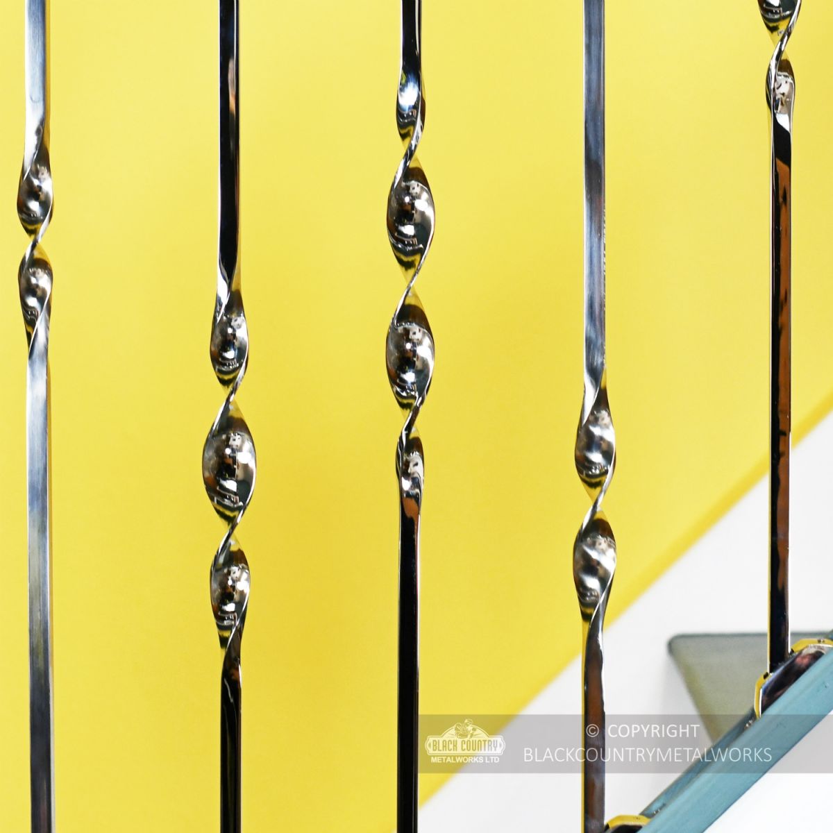 Set of 3 "Alessi" Alternating Stair Spindles - Pattern 3