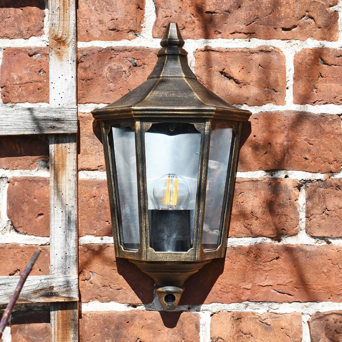 "Penley" Flush Wall Light ion Situ