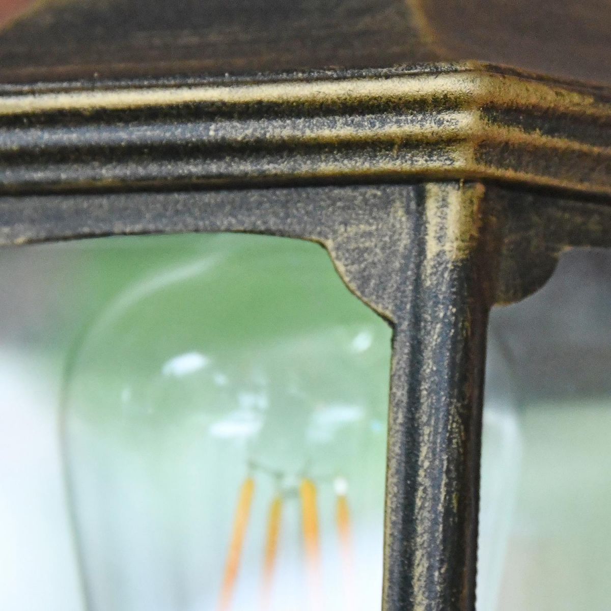 Close-up of the Brushed Gold Finish