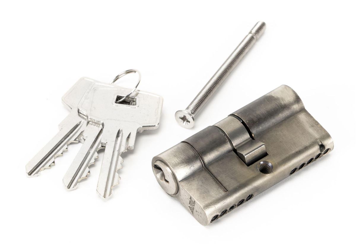 Pewter 5-Pin Euro Cylinder & Keys