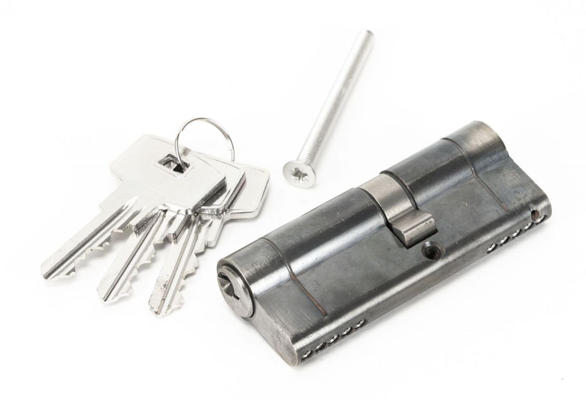 Pewter 5-Pin Euro Cylinder & Keys Pewter 5-Pin Euro Cylinder & Keys