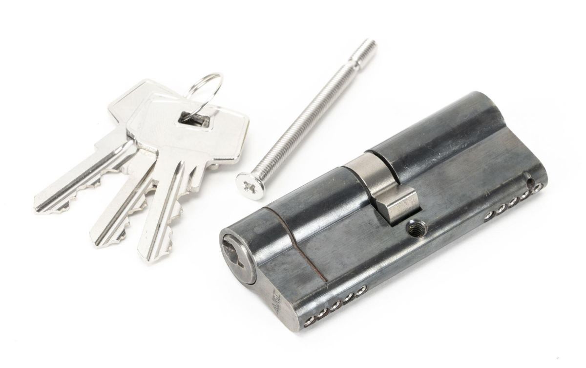 Pewter 5-Pin Euro Cylinder & Keys Pewter 5-Pin Euro Cylinder & Keys