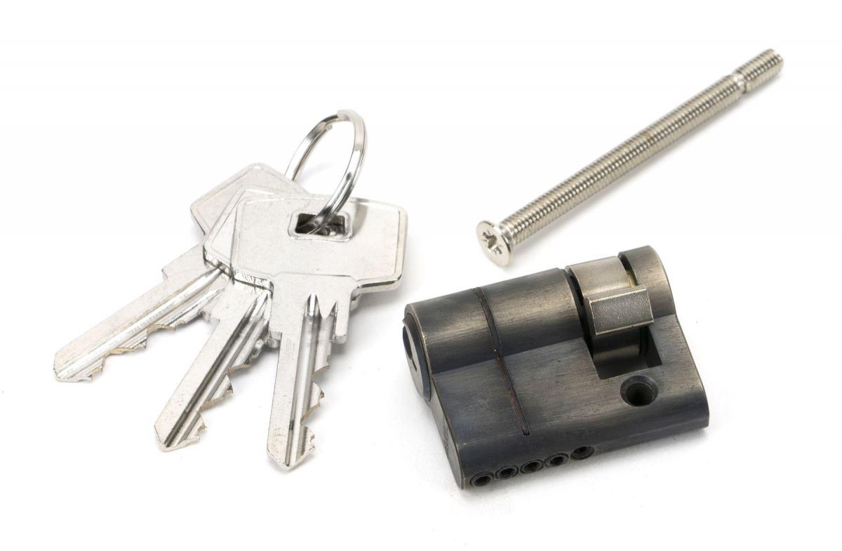 Pewter 5-Pin Single Cylinder & Keys Pewter 5-Pin Single Cylinder & Keys