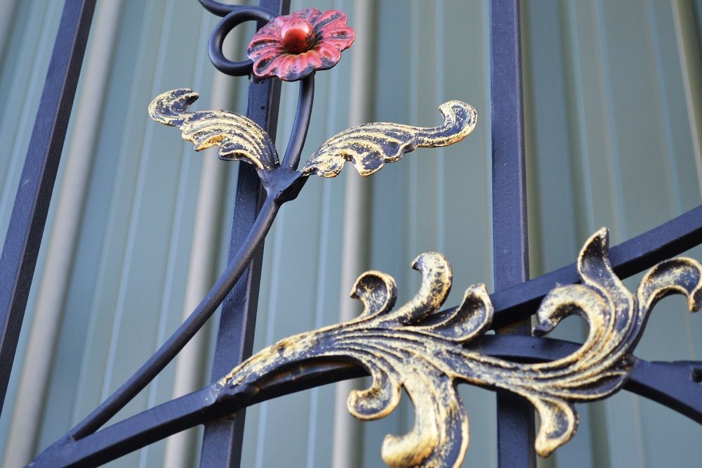 “Chatam Estate” Deluxe Driveway Gates 