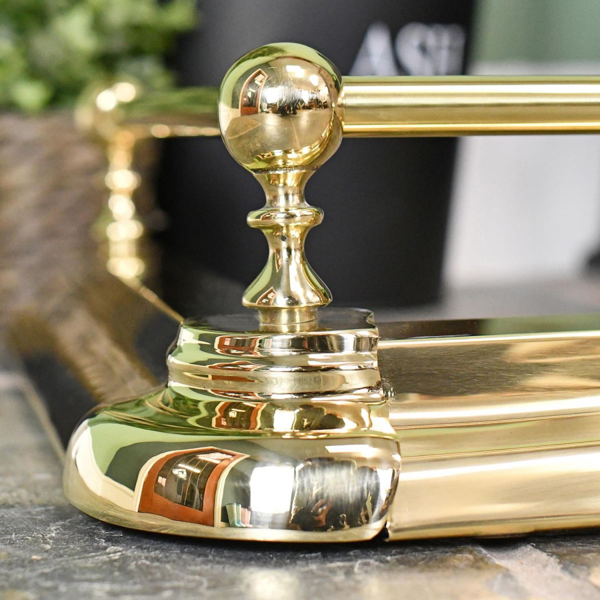 Simplistic Traditional Design on the Polished Brass Simplistic Railed Hearth Fender