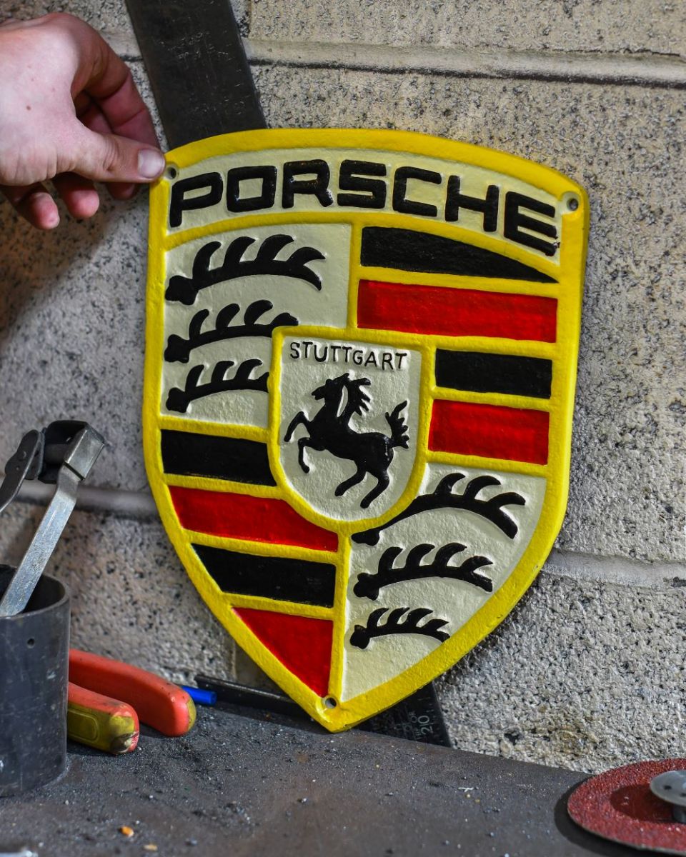 Scale image of "Porsche" Vintage Style Sign Scale image of "Porsche" Vintage Style Sign