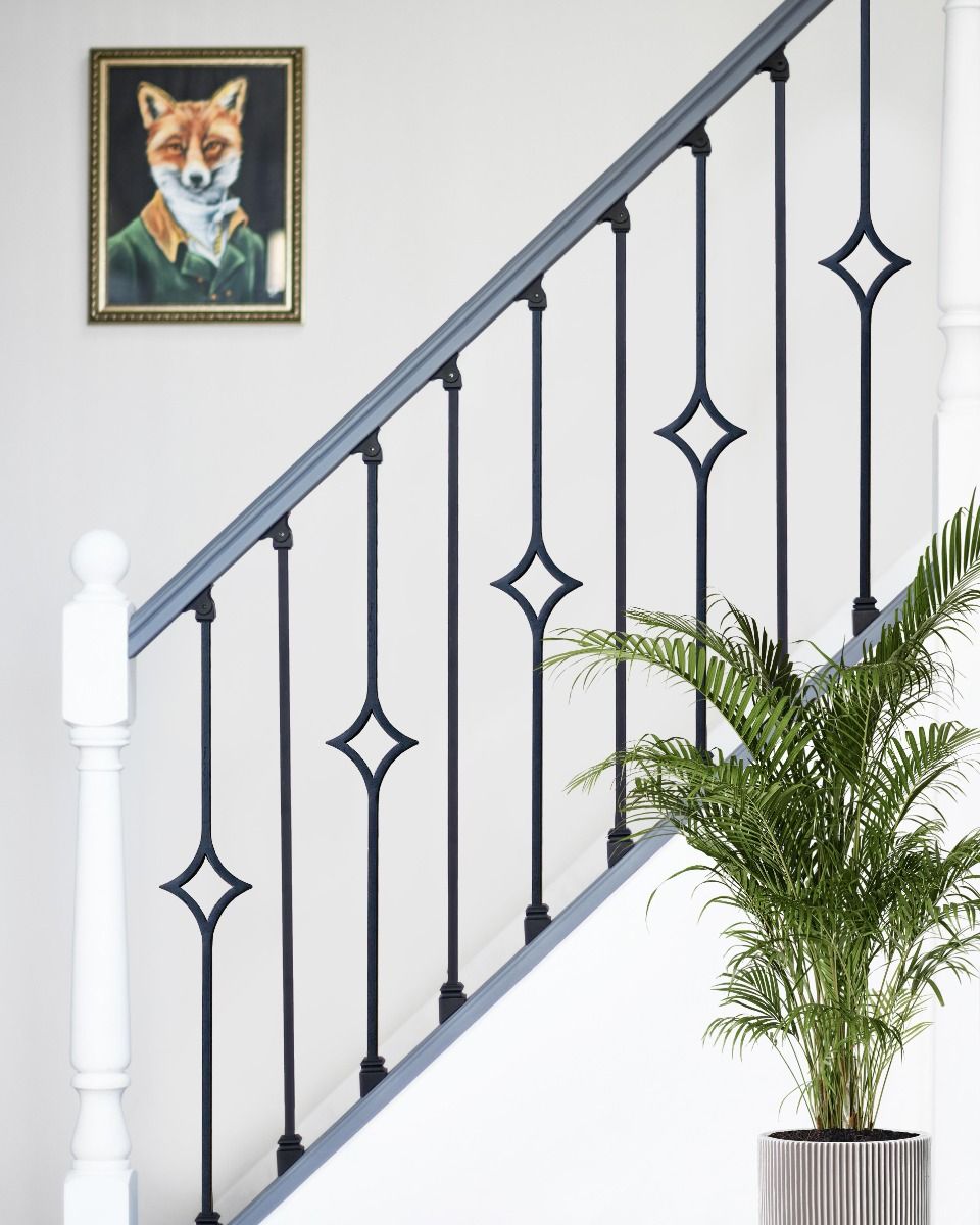 Rake Brackets With Diamond Pattern Spindles   Rake Brackets With Diamond Pattern Spindles