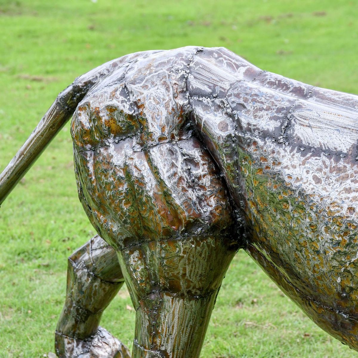 Recycled Metal Finish on the Roaring Lion Sculpture