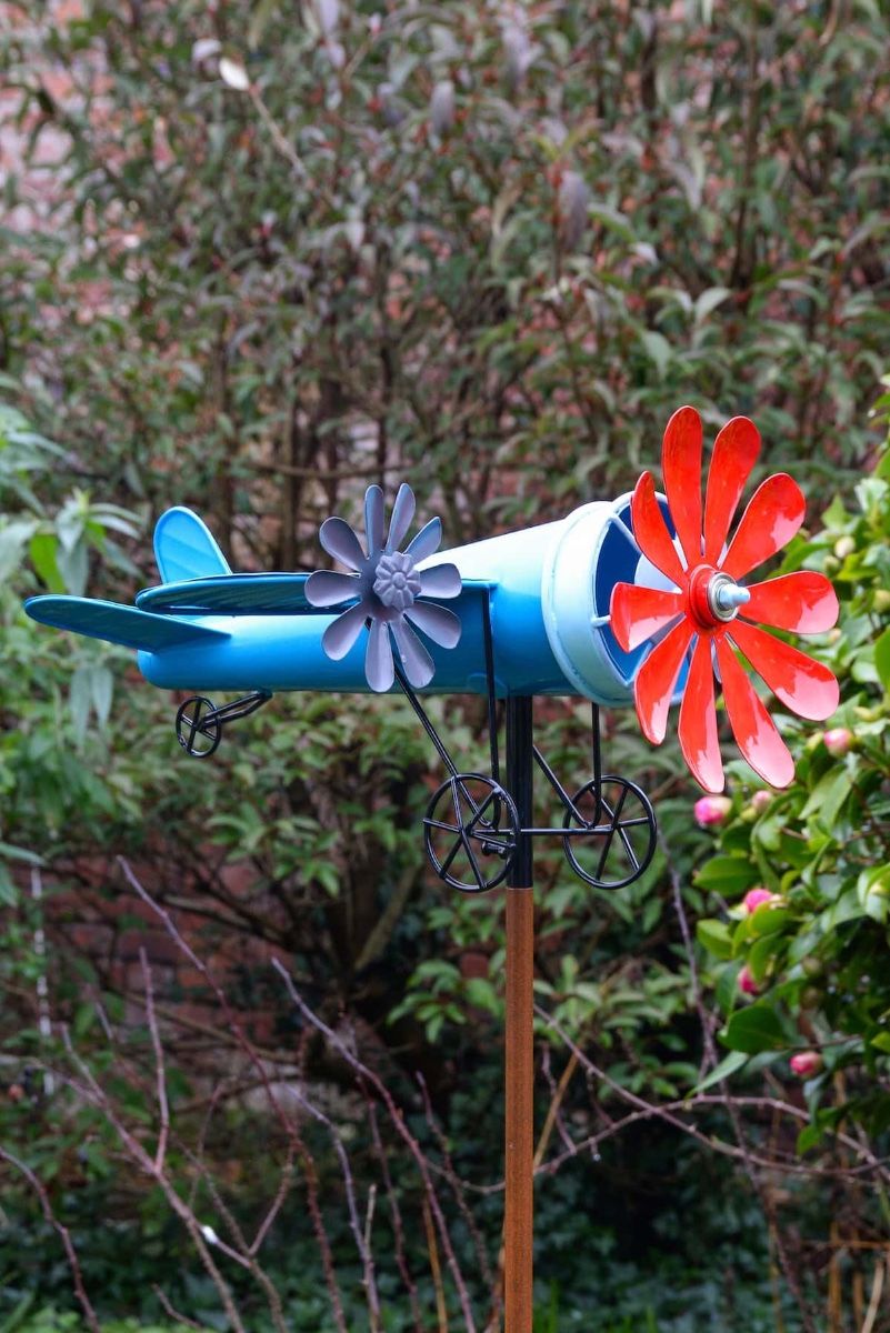 Vintage Airplane Wind Spinner Stakes - Blue and Red Up Close