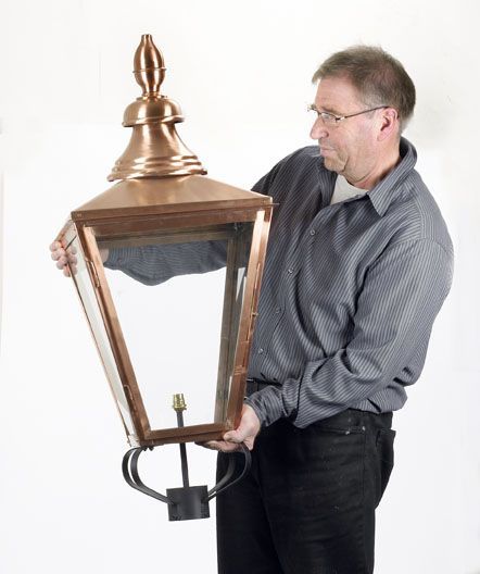 Copper ’Rochester’ Deluxe Lantern to Scale 