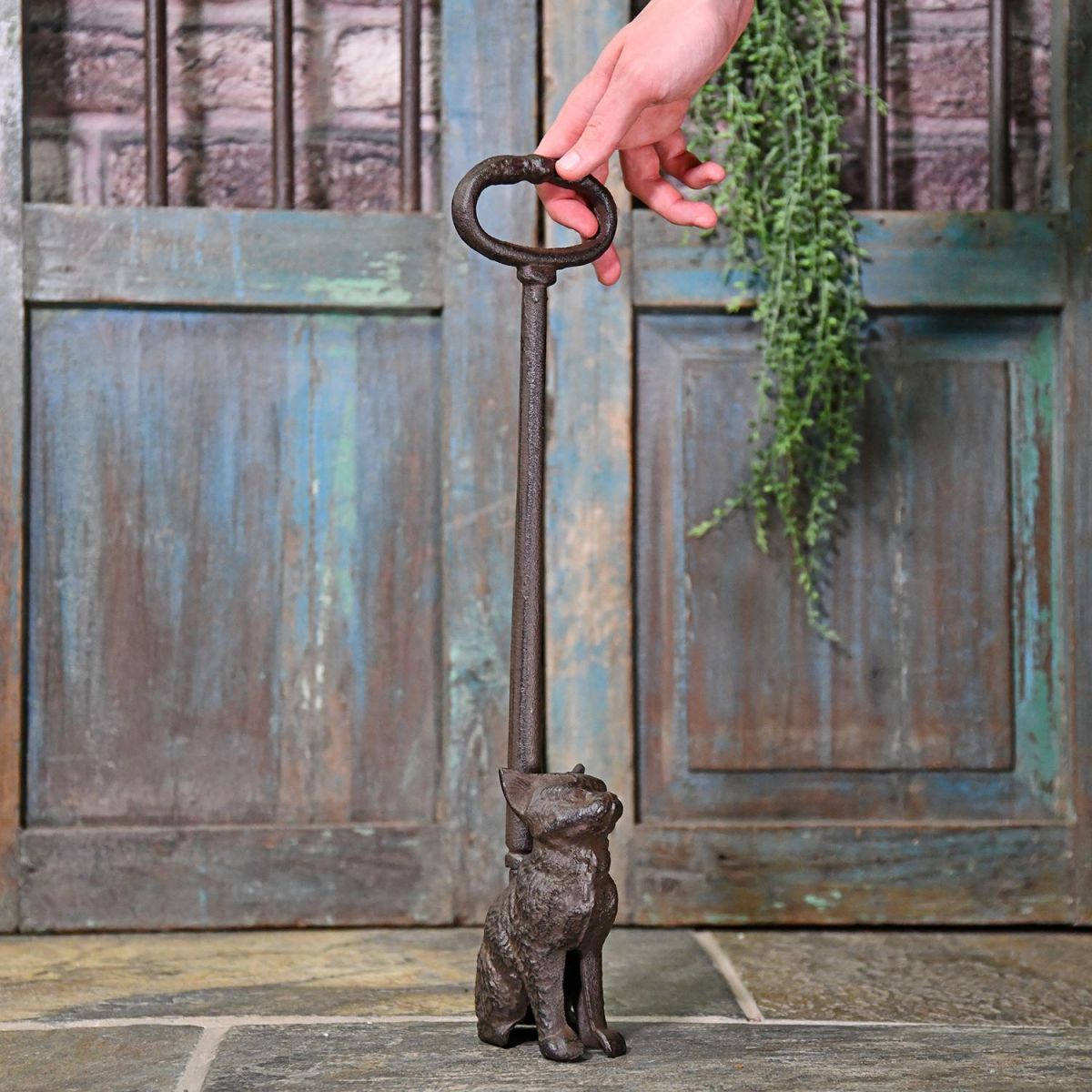 Rustic Cast Iron Cat Door Stop to Scale