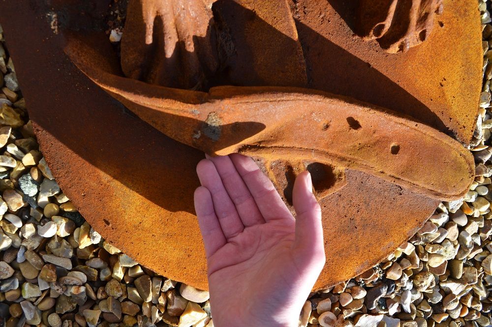 “Resbridger” Cast Iron Dog sculpture  “Resbridger” Cast Iron Dog sculpture