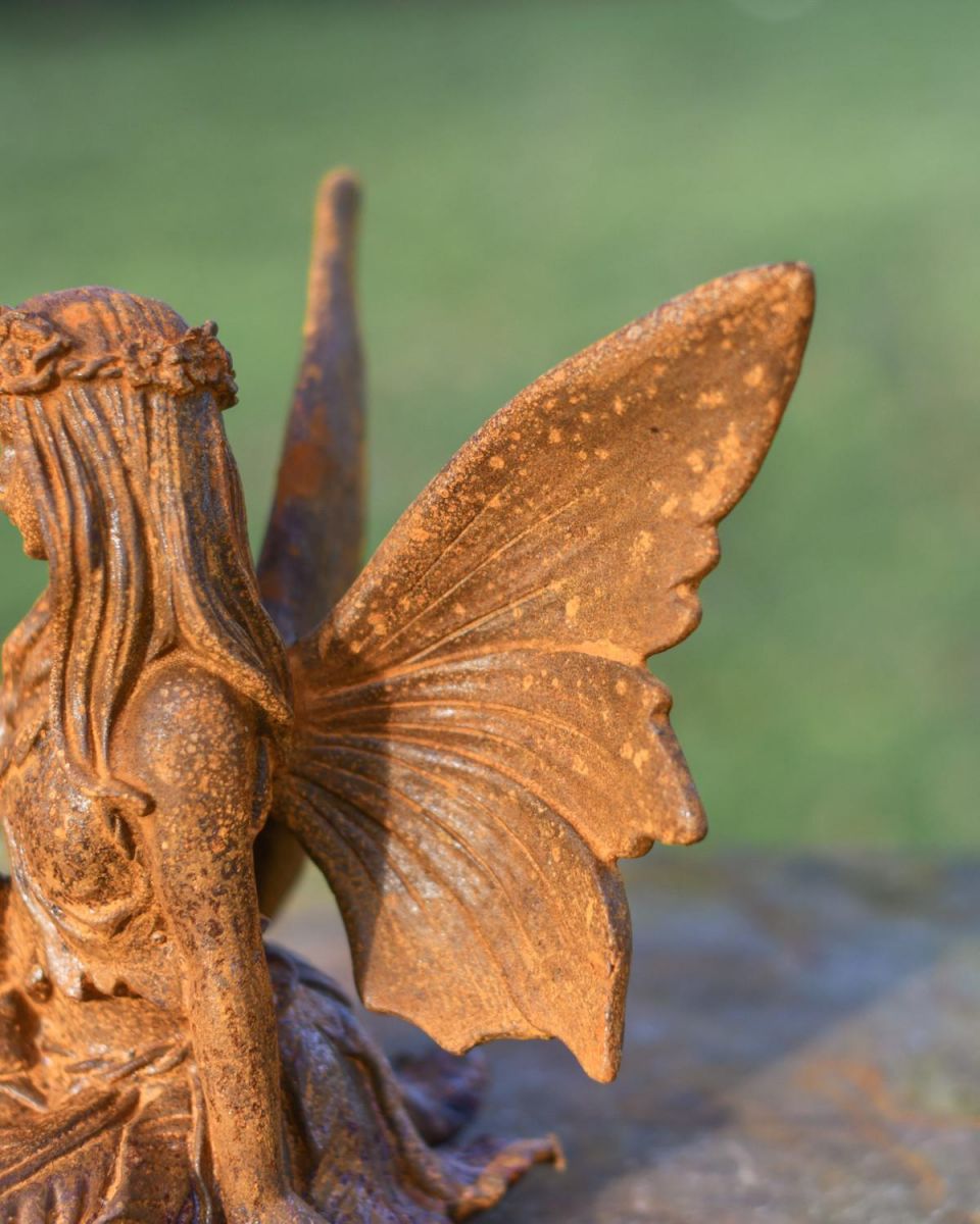 Close-Up of Rustic Finish & Angel Wings